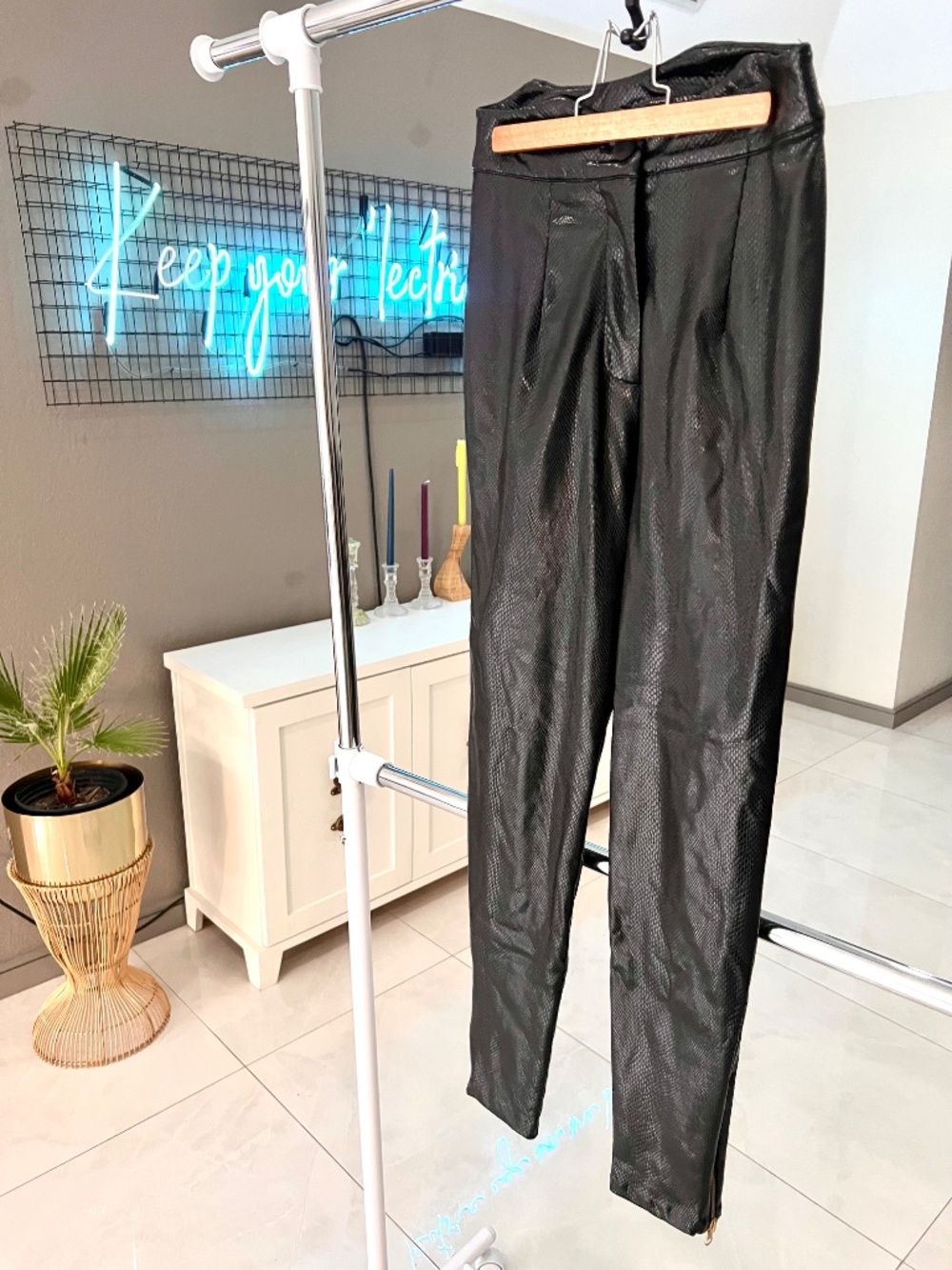 Retrofite Tally black faux leather skinny high waist pants Sz S